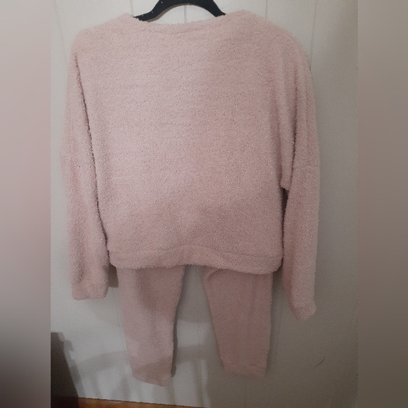 Kimbery C Lounge Set Size Large Blush Color - Picture 2 of 6